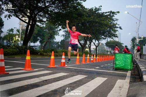 Race photo from Smartfren Run 2025 