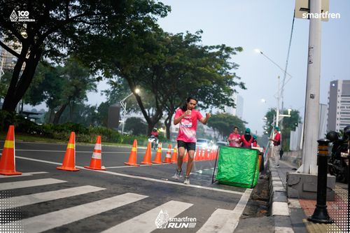 Race photo from Smartfren Run 2025 