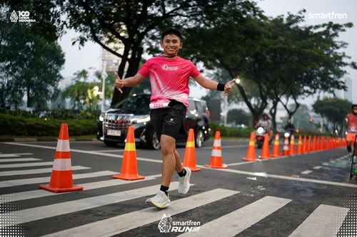 Race photo from Smartfren Run 2025 