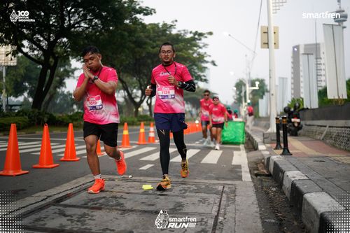 Race photo from Smartfren Run 2025 