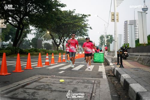 Race photo from Smartfren Run 2025 