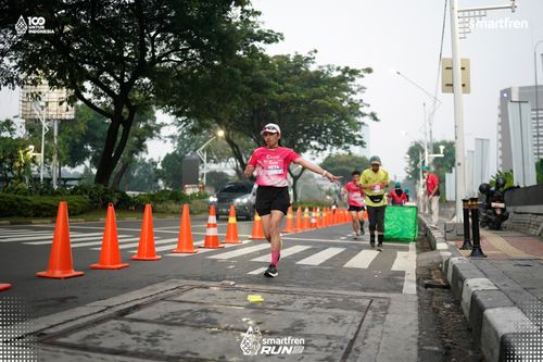 Race photo from Smartfren Run 2025 