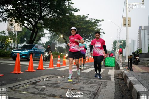Race photo from Smartfren Run 2025 