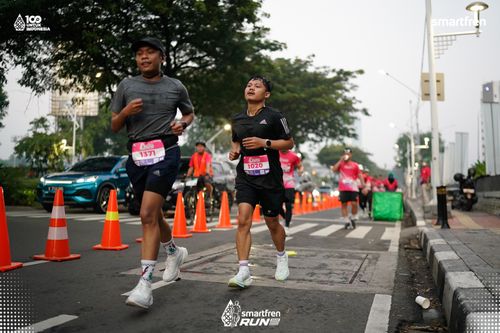 Race photo from Smartfren Run 2025 