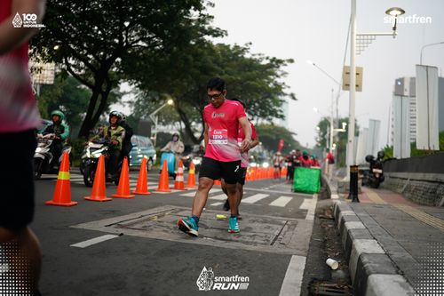 Race photo from Smartfren Run 2025 