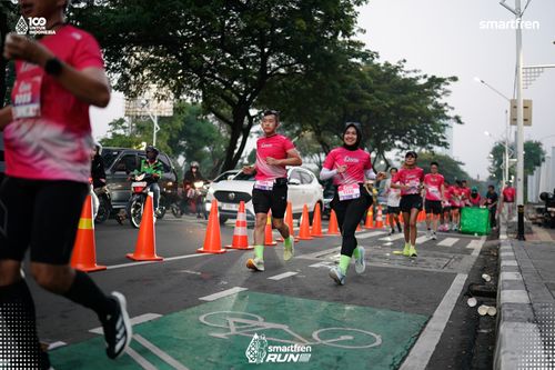 Race photo from Smartfren Run 2025 