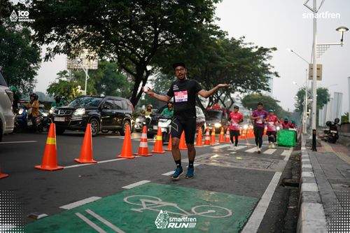 Race photo from Smartfren Run 2025 