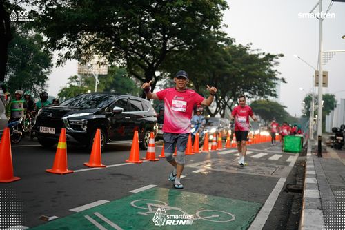 Race photo from Smartfren Run 2025 