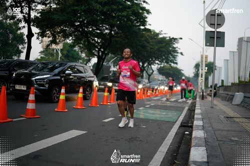 Race photo from Smartfren Run 2025 