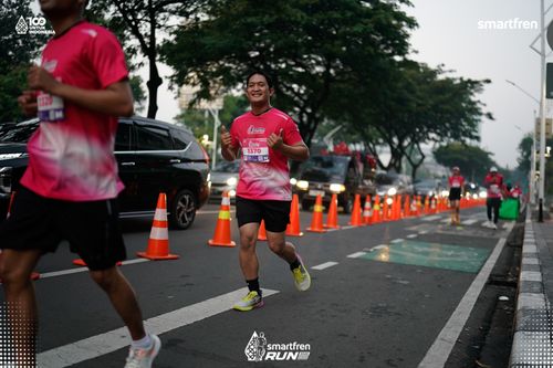 Race photo from Smartfren Run 2025 
