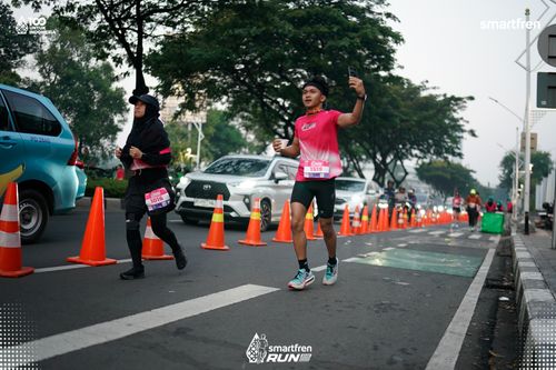 Race photo from Smartfren Run 2025 