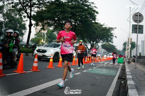 Race photo from Smartfren Run 2025 