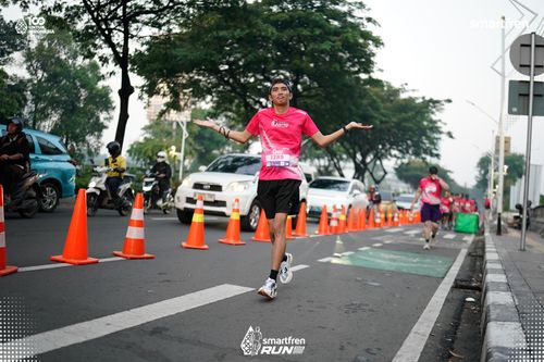 Race photo from Smartfren Run 2025 