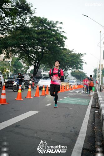 Race photo from Smartfren Run 2025 