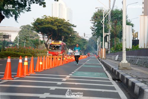 Race photo from Smartfren Run 2025 
