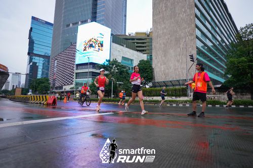 Race photo from Smartfren Run 2024