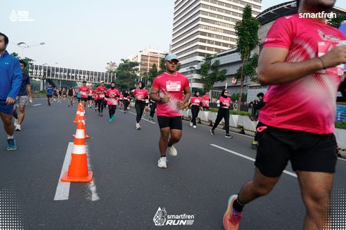 Race photo from Smartfren Run 2025 