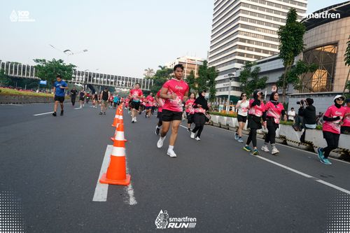 Race photo from Smartfren Run 2025 