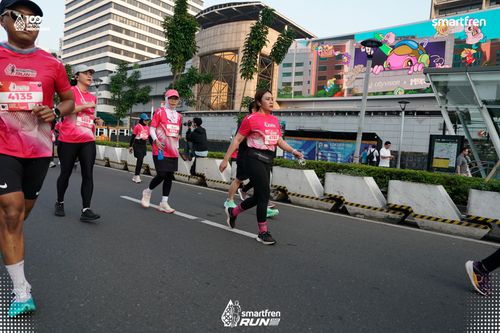 Race photo from Smartfren Run 2025 