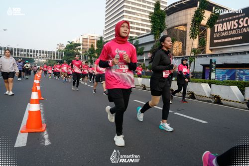 Race photo from Smartfren Run 2025 