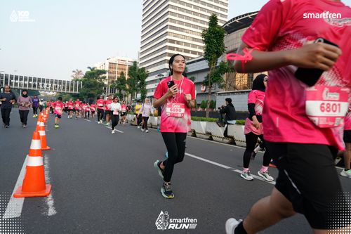 Race photo from Smartfren Run 2025 