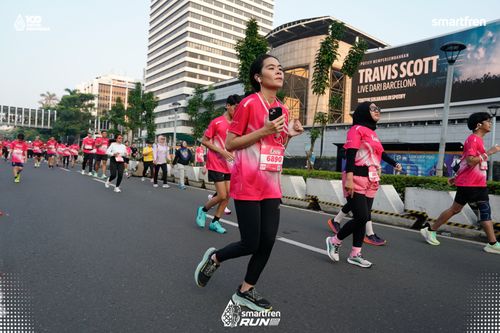 Race photo from Smartfren Run 2025 