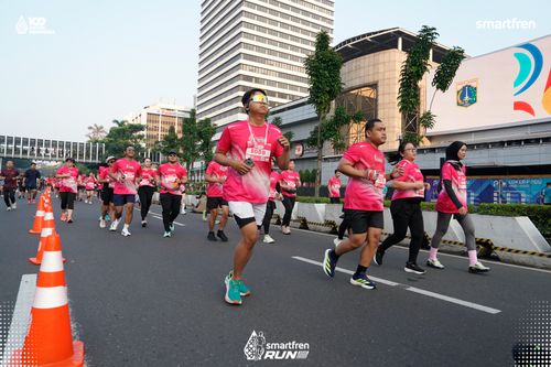 Race photo from Smartfren Run 2025 
