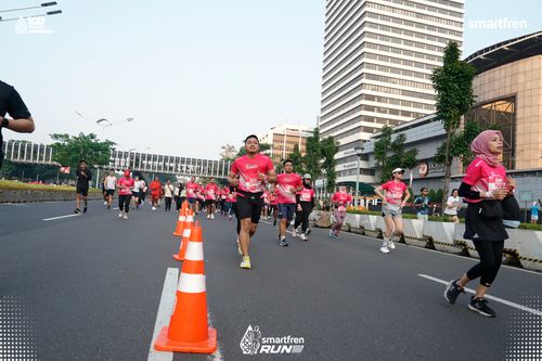 Race photo from Smartfren Run 2025 