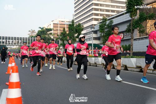 Race photo from Smartfren Run 2025 