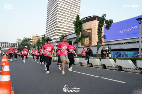 Race photo from Smartfren Run 2025 