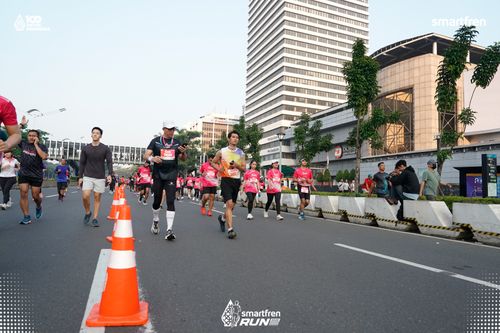 Race photo from Smartfren Run 2025 