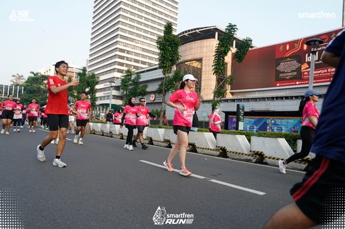 Race photo from Smartfren Run 2025 