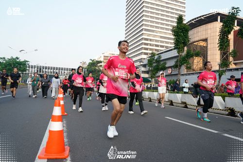 Race photo from Smartfren Run 2025 
