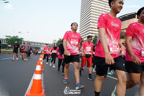 Race photo from Smartfren Run 2025 