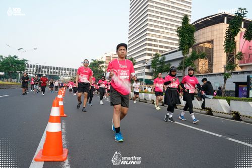 Race photo from Smartfren Run 2025 