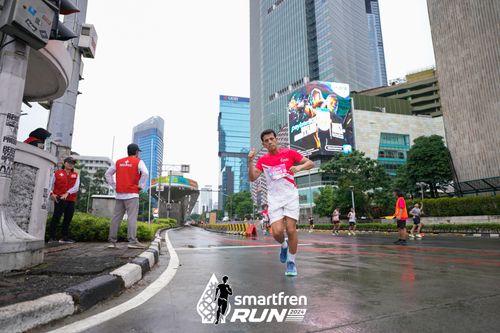 Race photo from Smartfren Run 2024