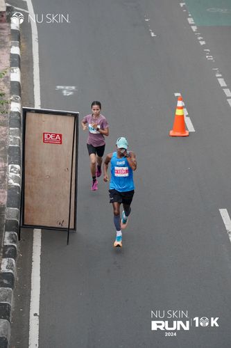 Race photo from Nu Skin Run 10K