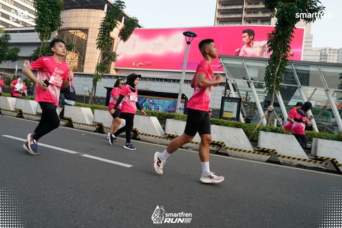 Race photo from Smartfren Run 2025 