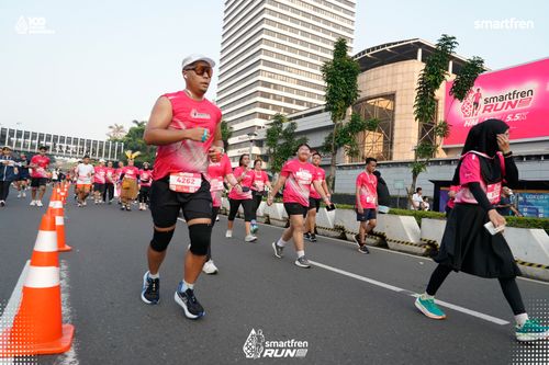 Race photo from Smartfren Run 2025 