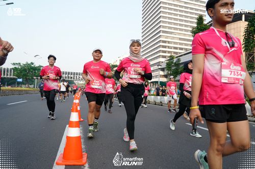 Race photo from Smartfren Run 2025 