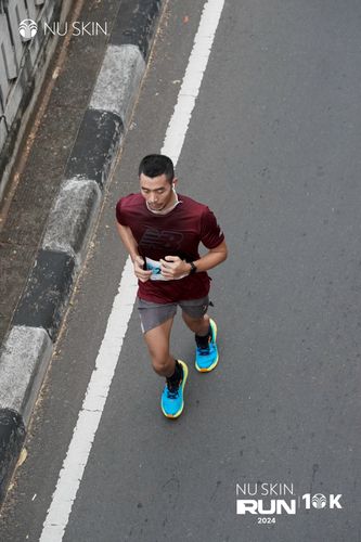 Race photo from Nu Skin Run 10K