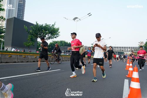 Race photo from Smartfren Run 2025 