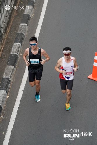 Race photo from Nu Skin Run 10K