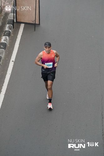 Race photo from Nu Skin Run 10K