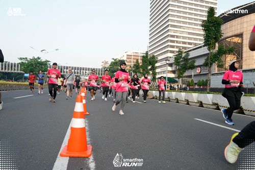 Race photo from Smartfren Run 2025 
