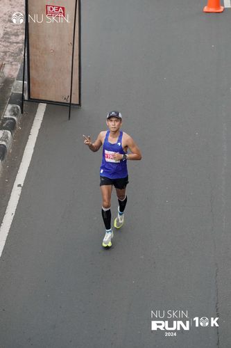 Race photo from Nu Skin Run 10K