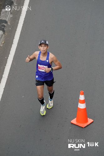 Race photo from Nu Skin Run 10K