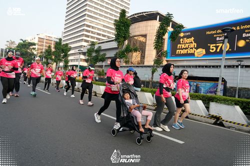Race photo from Smartfren Run 2025 