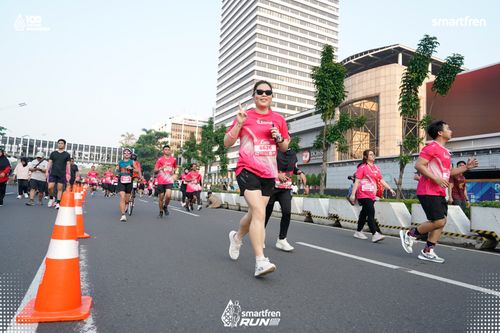 Race photo from Smartfren Run 2025 