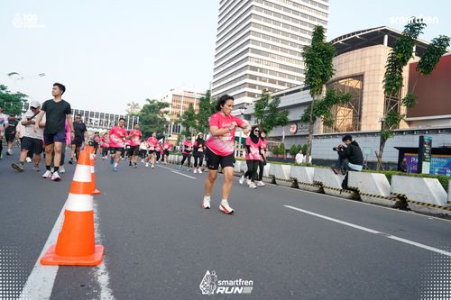 Race photo from Smartfren Run 2025 